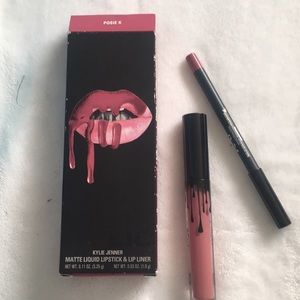Kylie Cosmetics Makeup - Kylie Jenner Matte Liquid lip kit in Posie K Kylie Cosmetics Makeup - Kylie Jenner Matte Liquid lip kit in Posie K